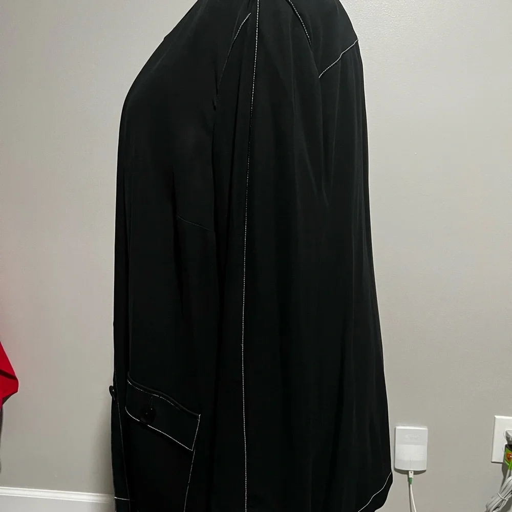Plus Size Top - Picture 4 of 5